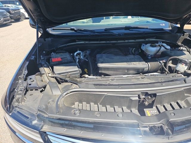 Used 2024 Cadillac Escalade ESV Premium Luxury Platinum image 18