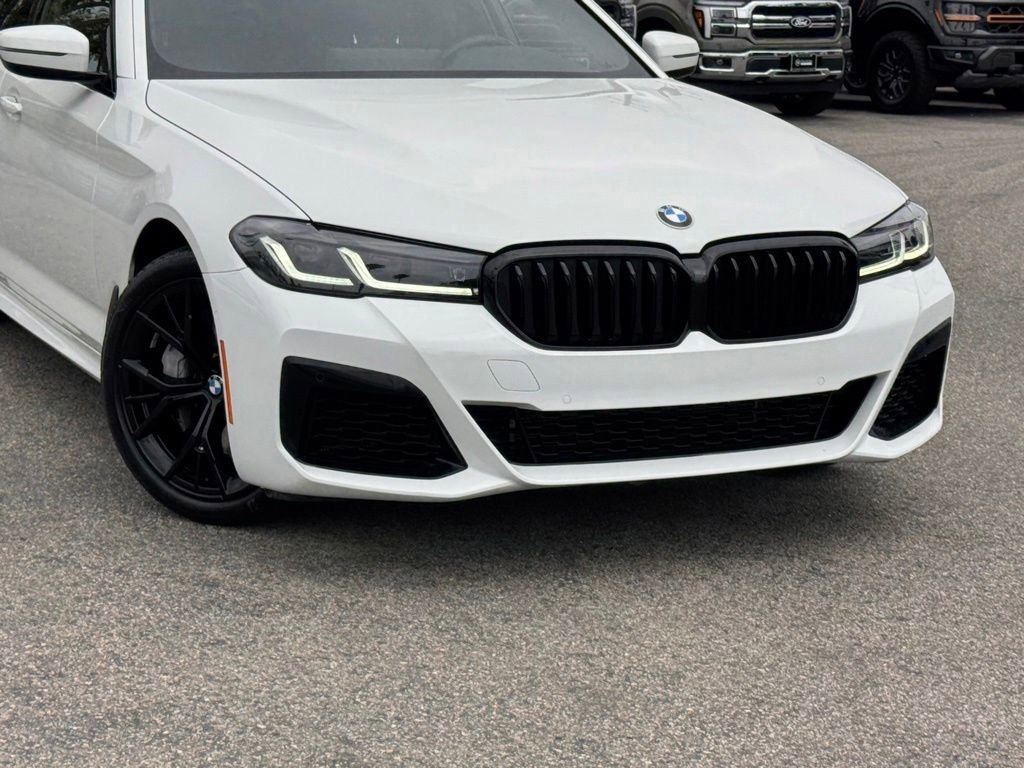 Used 2021 BMW 540i w/ M Sport Package RWD image 3