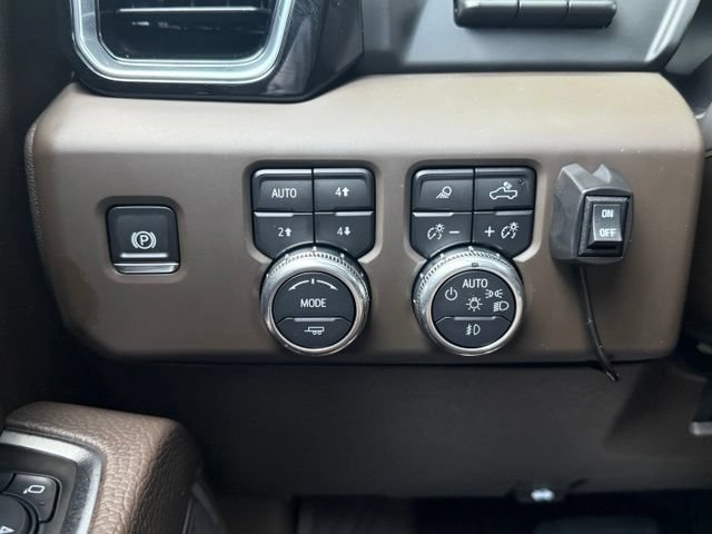 Used 2025 GMC Sierra 2500 Denali w/ Technology Package AWD/4WD image 34