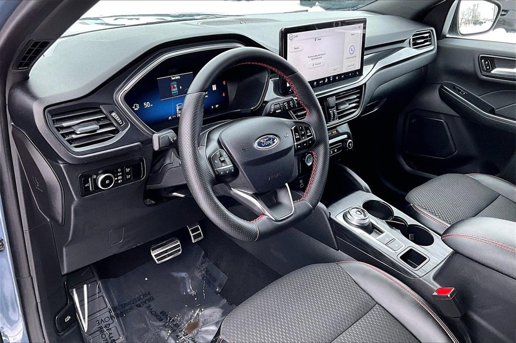 Certified 2023 Ford Escape ST-Line Select w/ Tech Pack #2 image 13