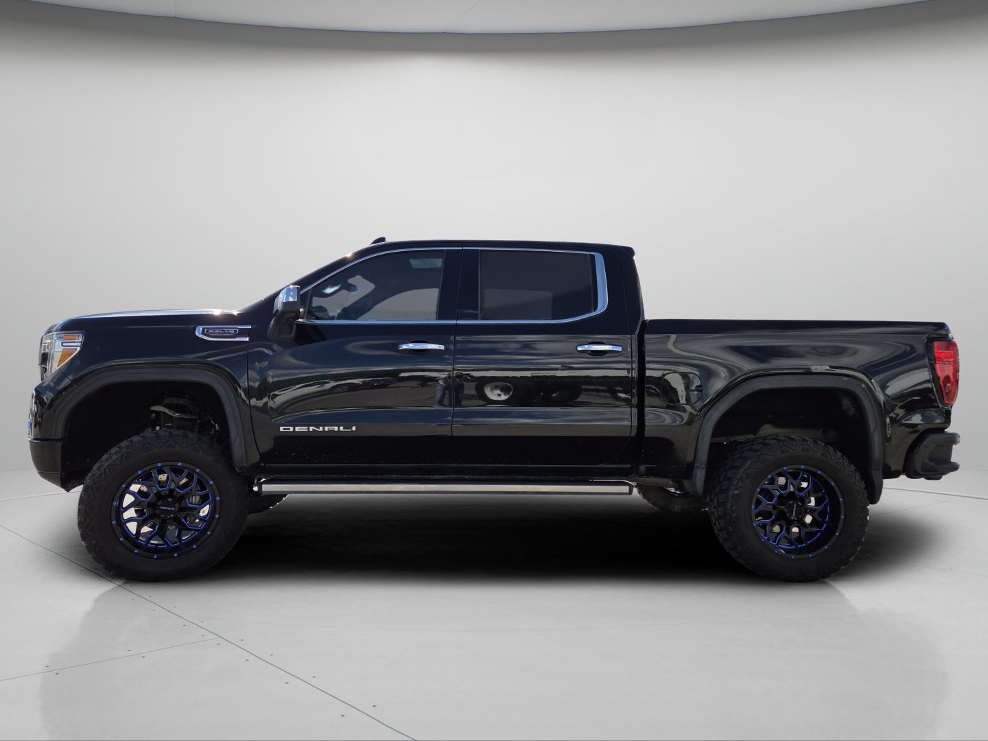 Used 2019 GMC Sierra 1500 Denali w/ Denali Ultimate Package AWD/4WD image 23