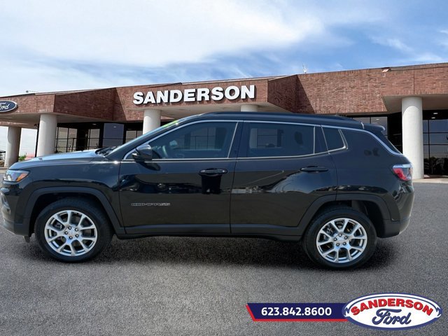 Used 2023 Jeep Compass Latitude AWD/4WD image 6