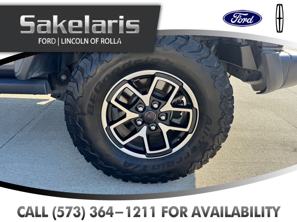 Used 2025 Jeep Wrangler Unlimited Rubicon AWD/4WD image 6