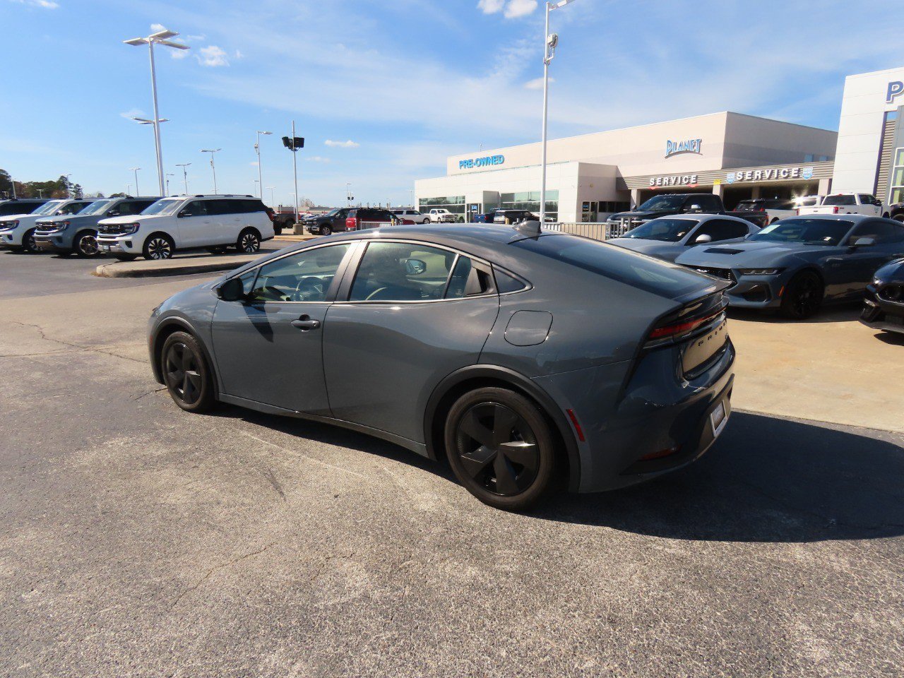 Used 2023 Toyota Prius LE image 3