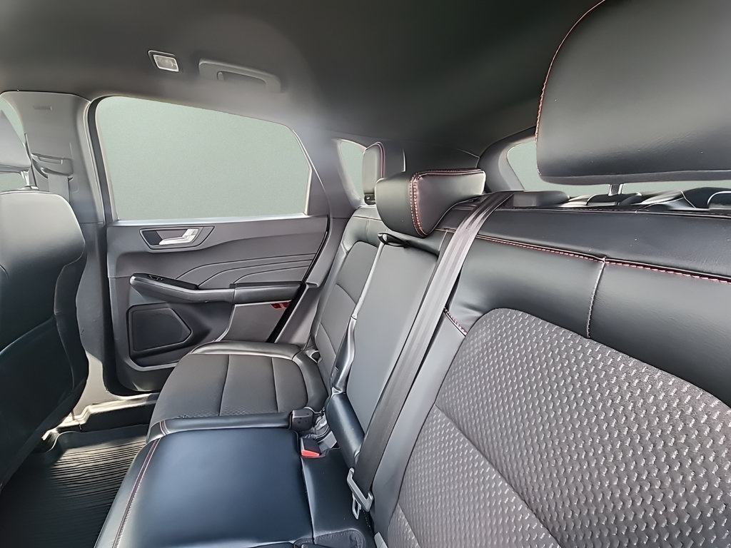 Certified 2023 Ford Escape ST-Line AWD/4WD image 22