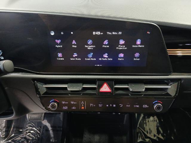 Used 2023 Kia Niro SX image 15