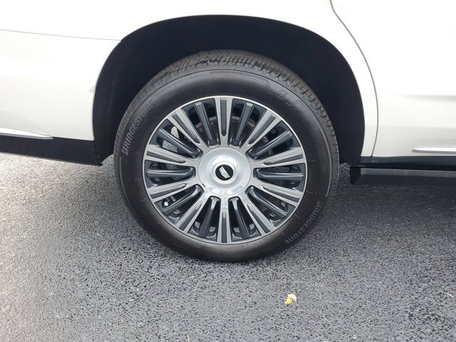 Used 2023 Cadillac Escalade Premium Luxury Platinum image 7