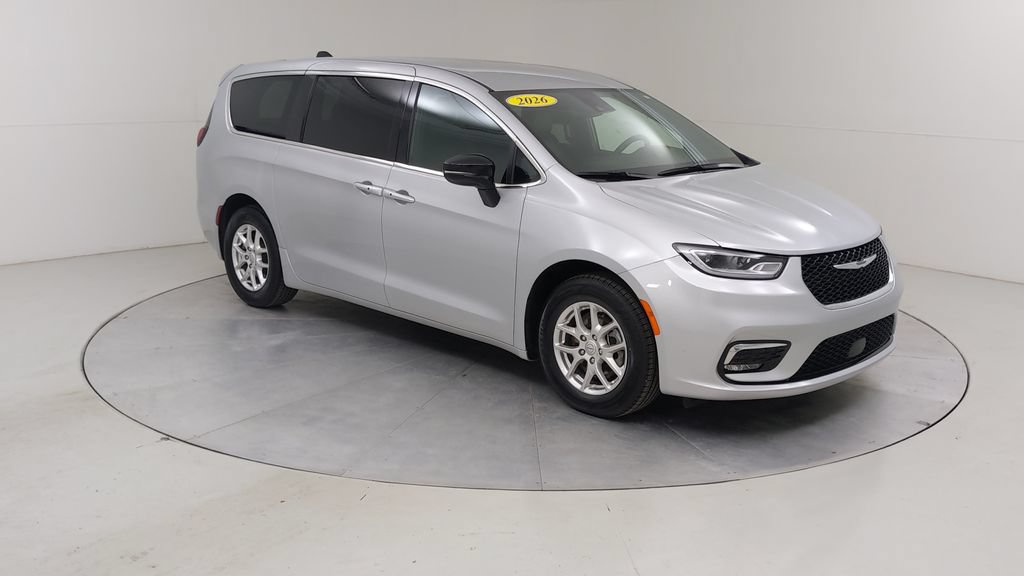 Used 2026 Chrysler Pacifica Select FWD image 10