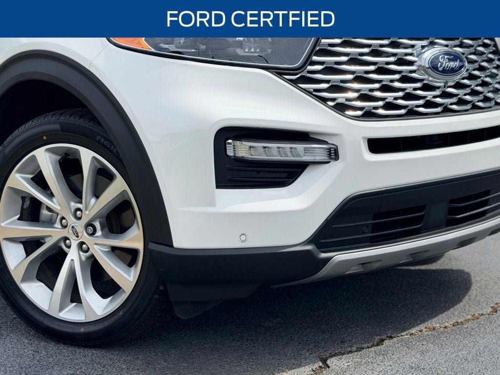 Certified 2022 Ford Explorer Platinum w/ Technology Package AWD/4WD image 3