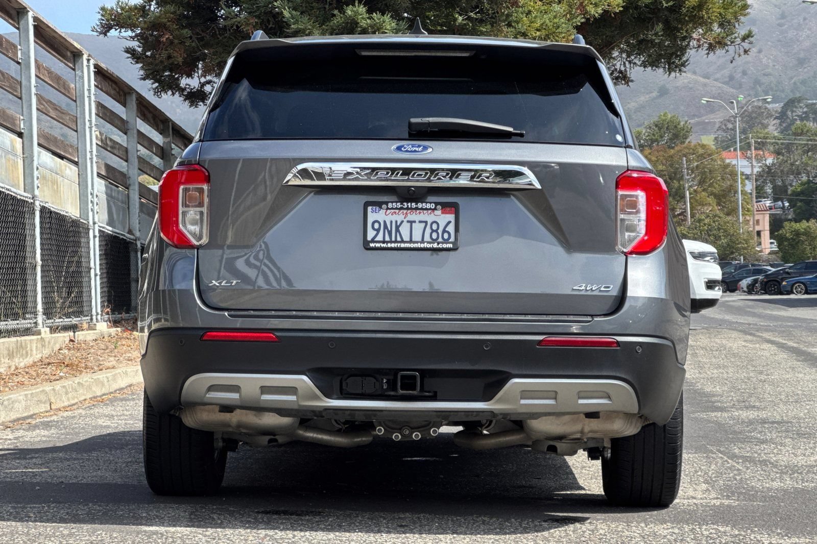 Certified 2024 Ford Explorer XLT w/ Equipment Group 202A AWD/4WD image 7