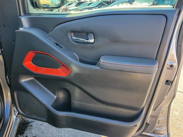 Used 2022 Nissan Frontier PRO-4X w/ Technology Package image 26