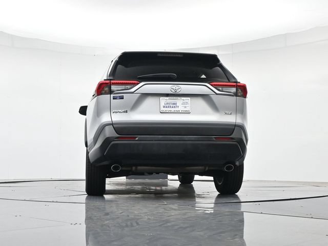 Used 2024 Toyota RAV4 XLE FWD image 40