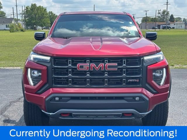 Used 2023 GMC Canyon AT4 w/ AT4 Premium Package AWD/4WD image 3