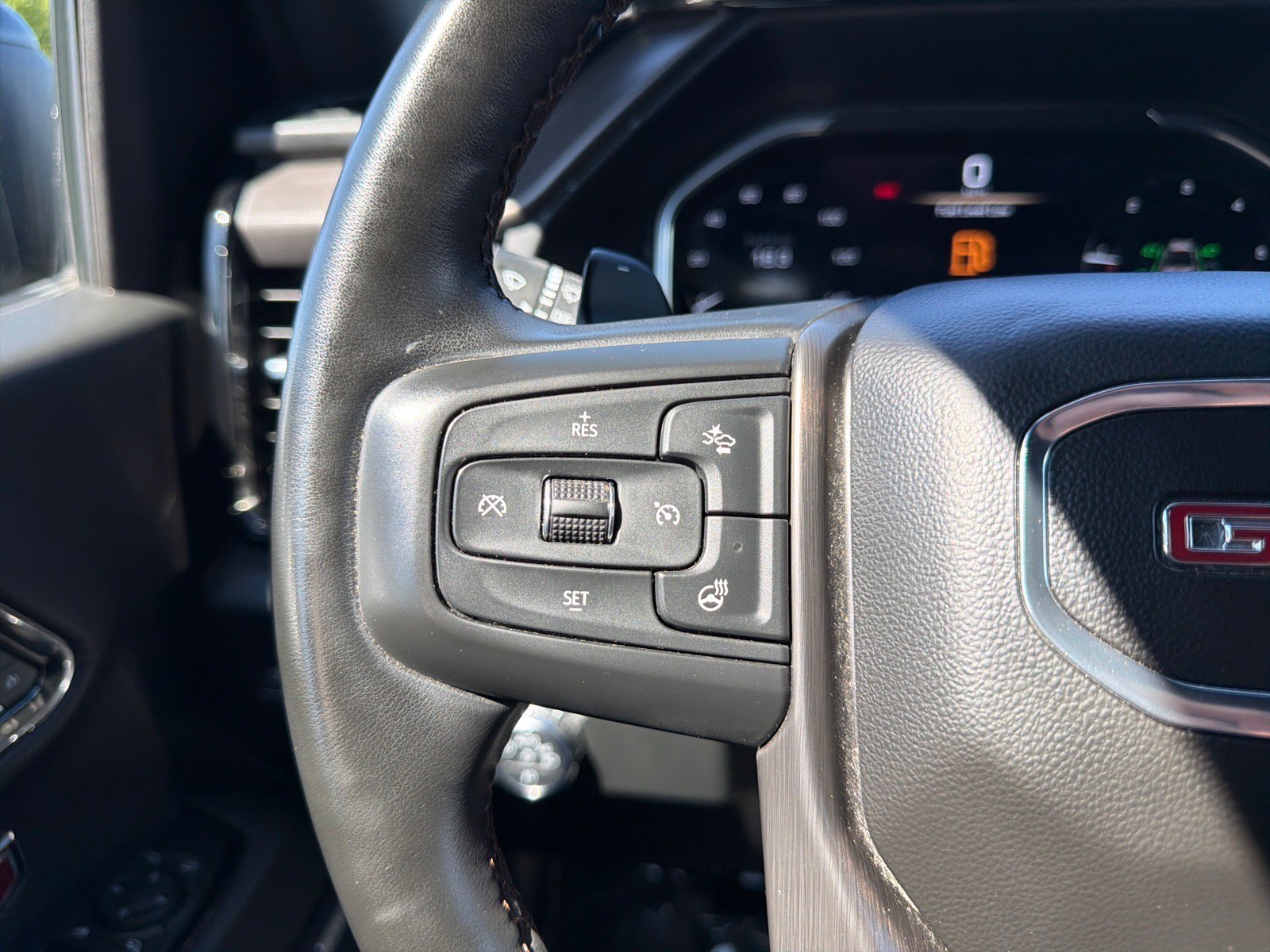 Used 2023 GMC Sierra 1500 AT4 w/ Technology Package AWD/4WD image 24