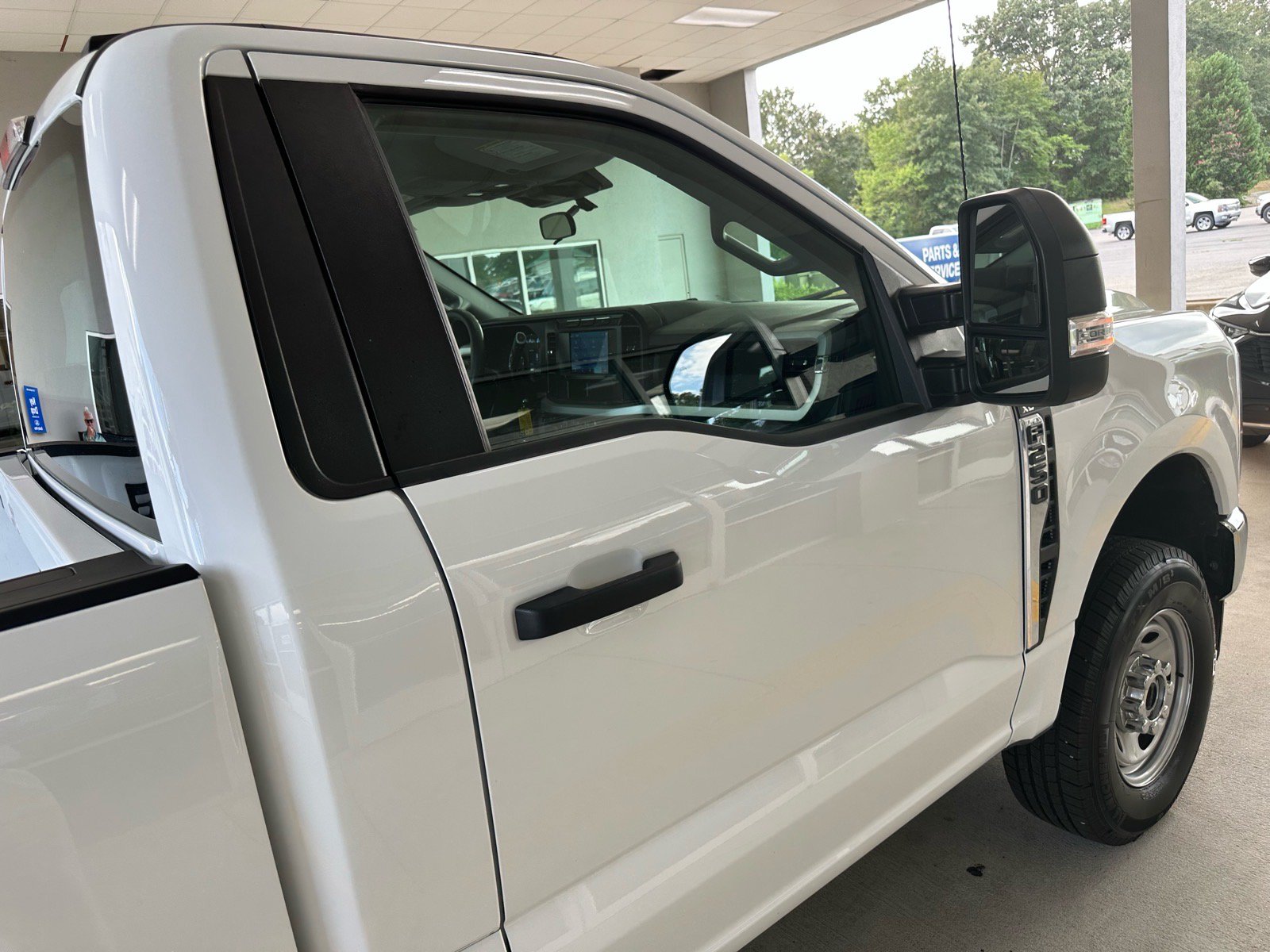 Certified 2024 Ford F250 XL w/ XL Chrome Package AWD/4WD image 10