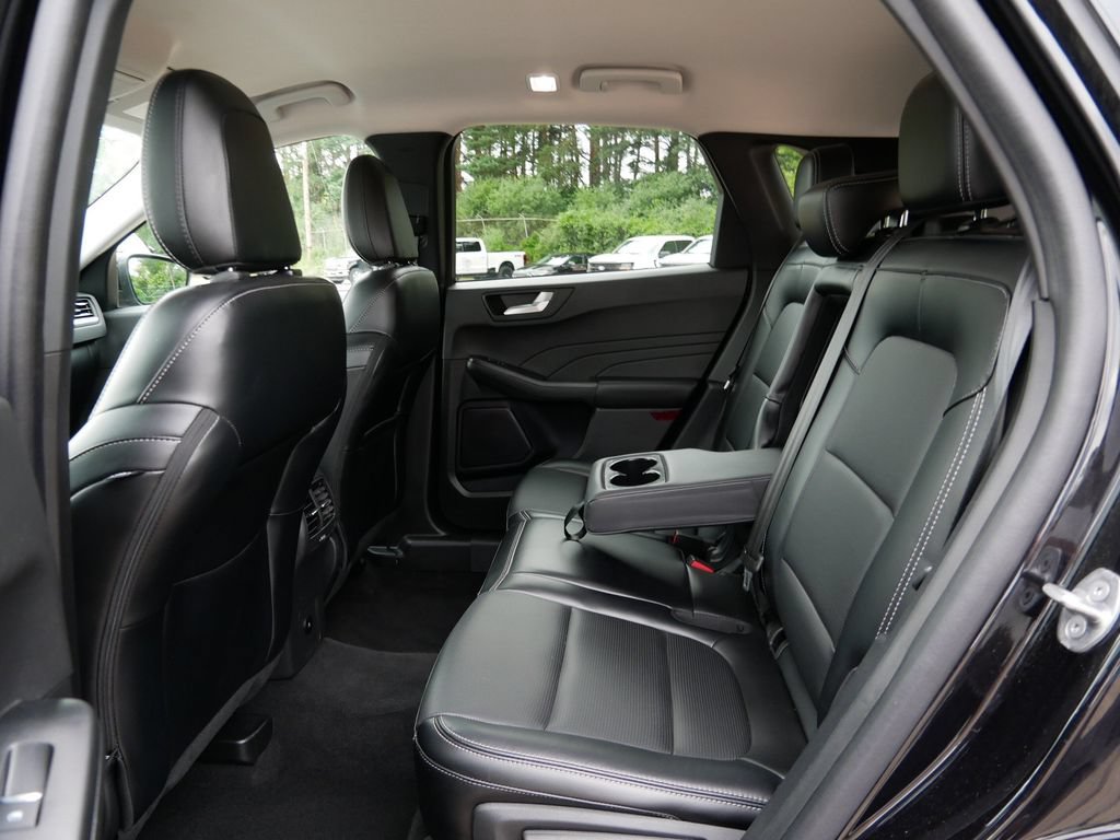 Certified 2024 Ford Escape Platinum AWD/4WD image 11