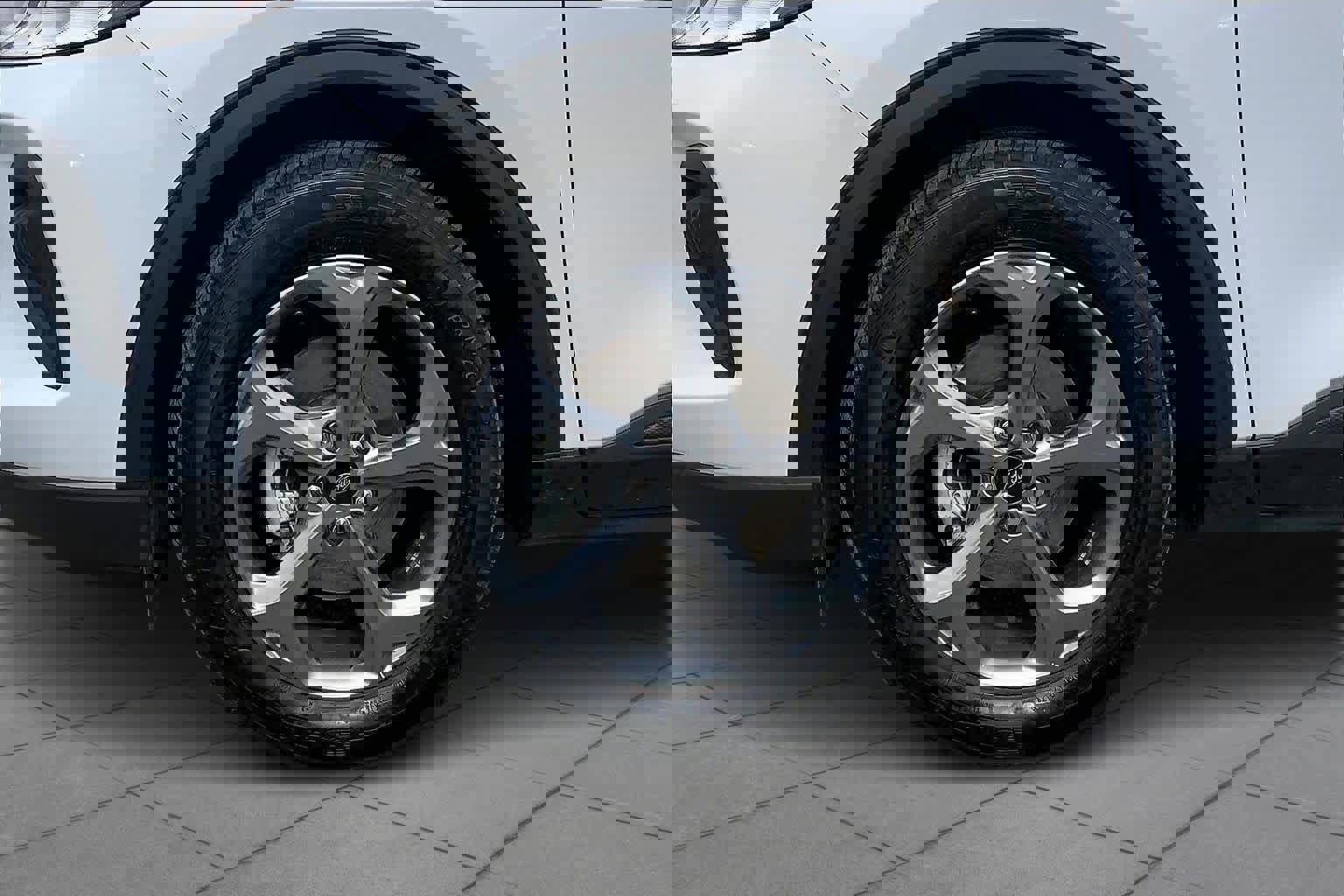 Certified 2025 Ford Escape ST-Line w/ Equipment Group 301A image 11