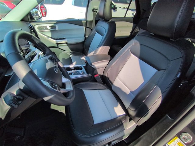 Certified 2023 Ford Explorer XLT w/ Equipment Group 202A image 8