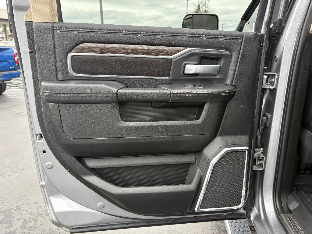 Used 2020 RAM 3500 Laramie AWD/4WD image 34