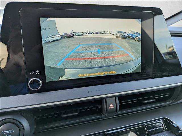 Used 2025 Toyota Prius LE image 15