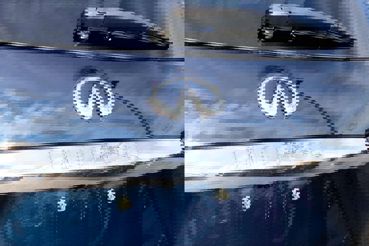 Used 2019 INFINITI QX60 Luxe w/ Sensory Package image 9