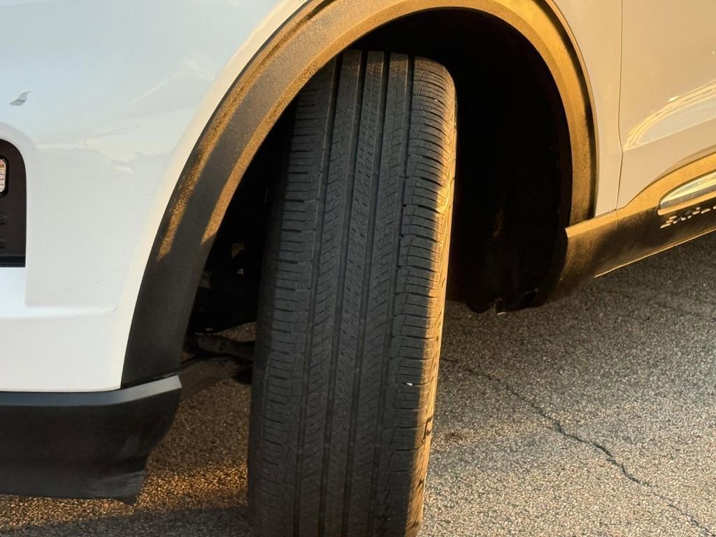 Certified 2020 Ford Explorer XLT w/ Equipment Group 202A image 25