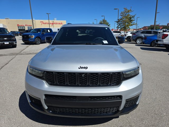 Used 2024 Jeep Grand Cherokee L Limited w/ Luxury Tech Group II AWD/4WD image 8