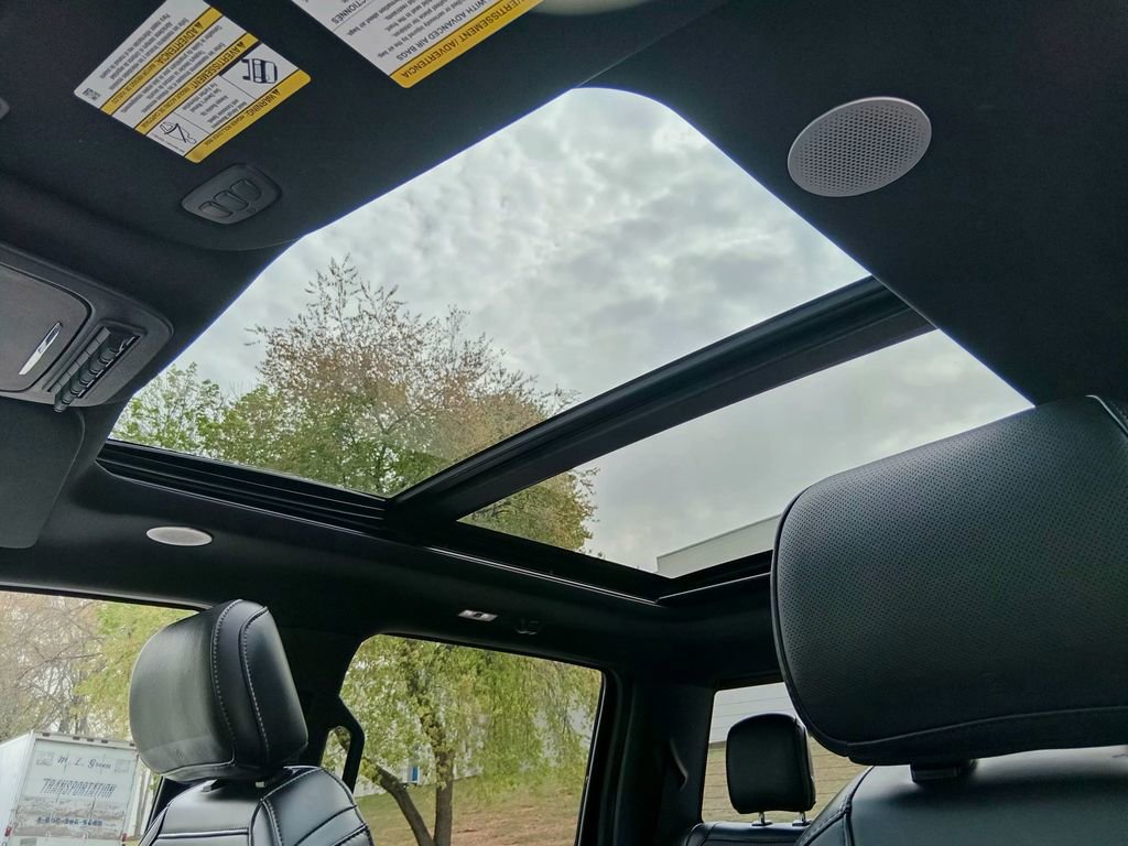 Certified 2022 Ford F150 Raptor w/ Equipment Group 801A High image 16