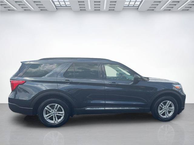 Certified 2022 Ford Explorer XLT w/ Equipment Group 202A AWD/4WD image 2