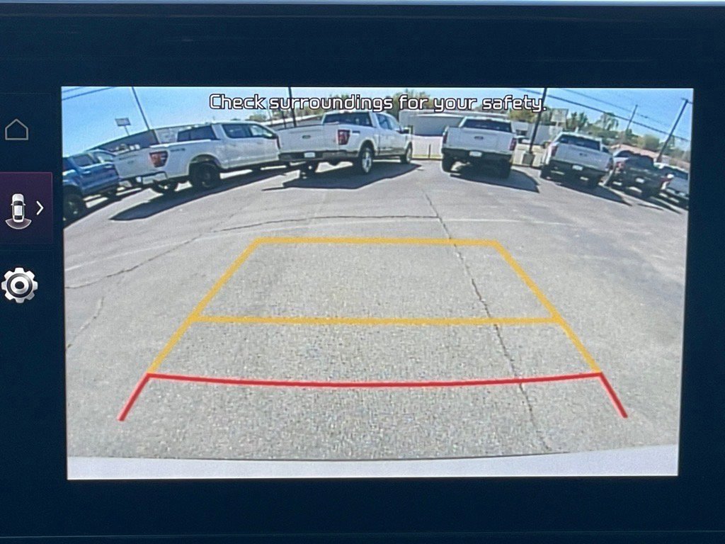 Used 2022 Kia Sorento S image 23