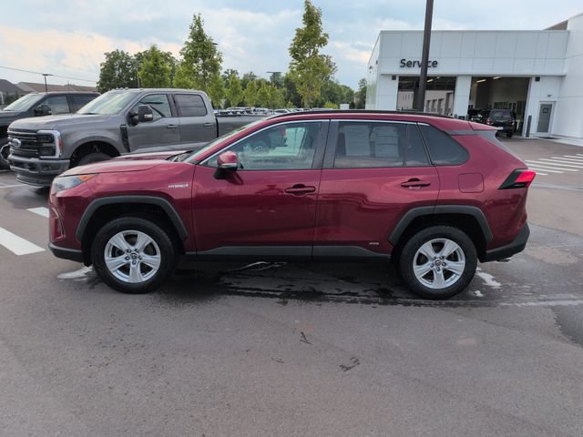 Used 2019 Toyota RAV4 LE w/ Carpet Mat Package AWD/4WD image 2