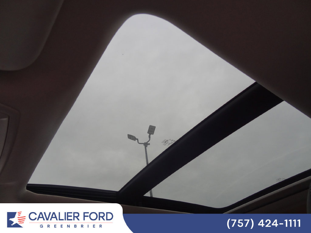 Certified 2017 Ford Escape SE FWD image 8