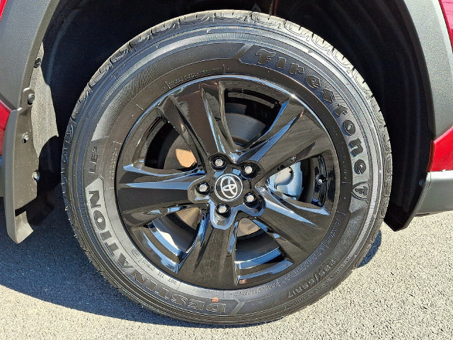 Used 2025 Toyota RAV4 XLE AWD/4WD image 9