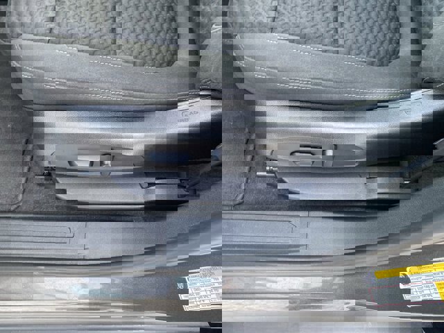 Used 2019 GMC Acadia SLE w/ Driver Alert Package I image 12