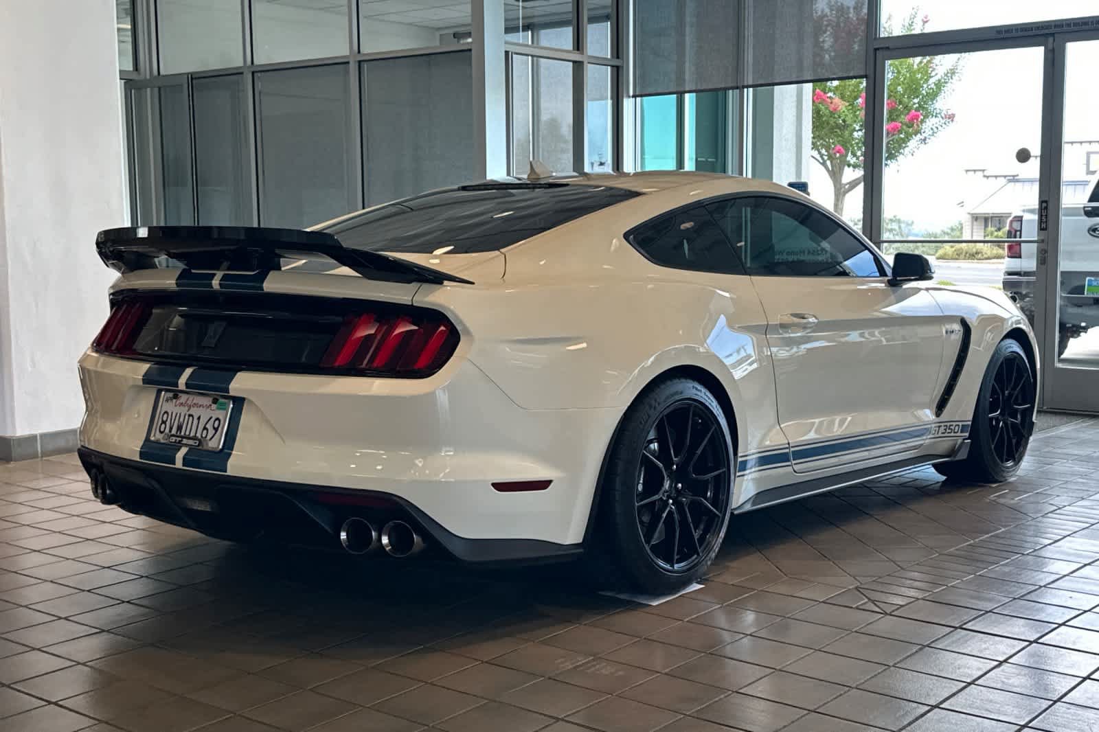 Certified 2020 Ford Mustang Shelby GT350 w/ Technology Package RWD image 4