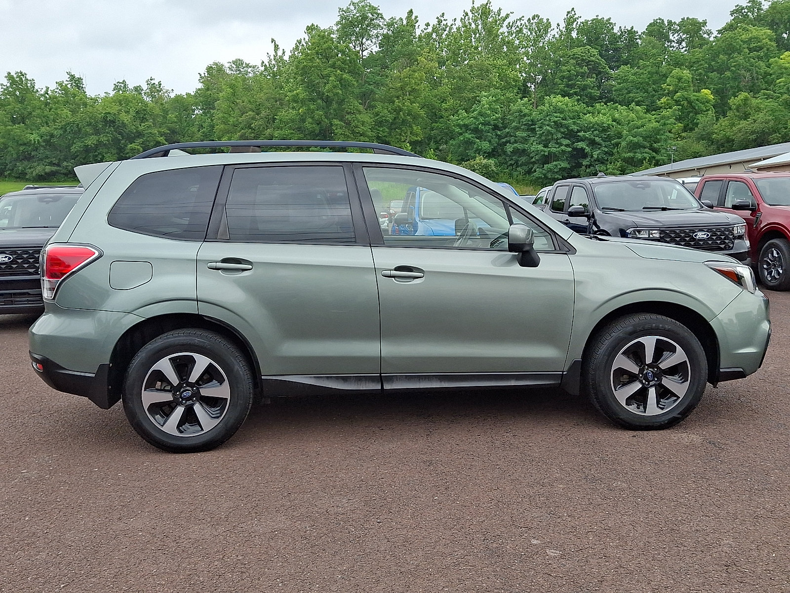 Used 2018 Subaru Forester 2.5i Premium w/ Protection Package #1 AWD/4WD image 12