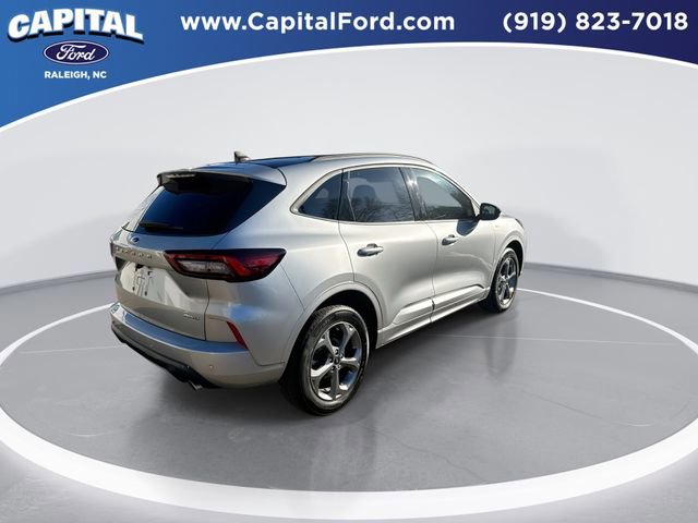 Certified 2023 Ford Escape ST-Line w/ Tech Pack #1 image 6