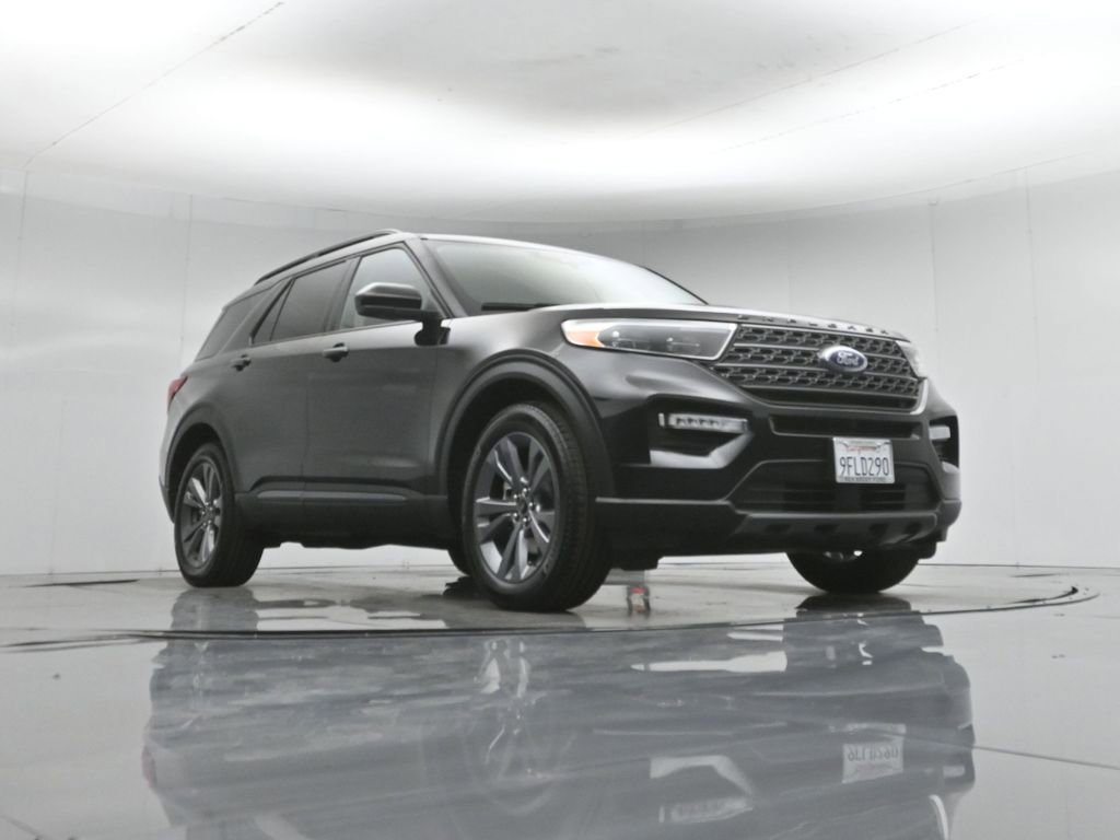Certified 2022 Ford Explorer XLT w/ Equipment Group 202A RWD image 51