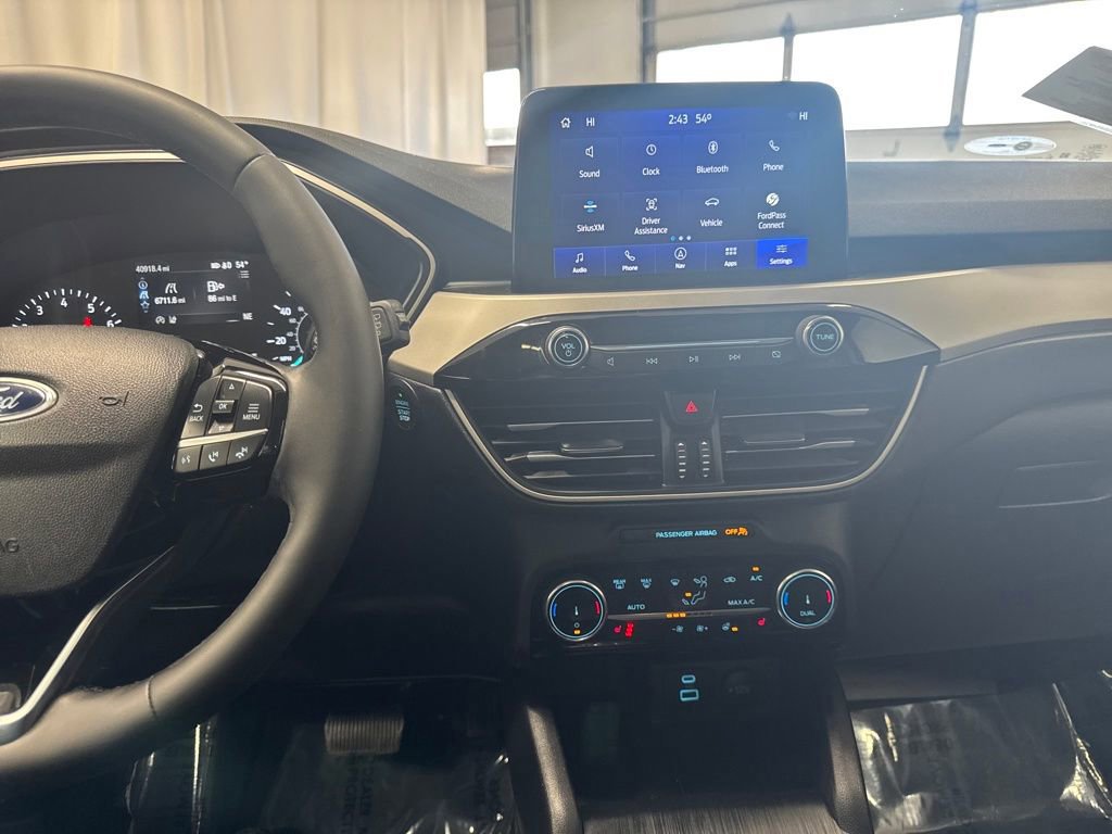Certified 2022 Ford Escape SEL AWD/4WD image 17