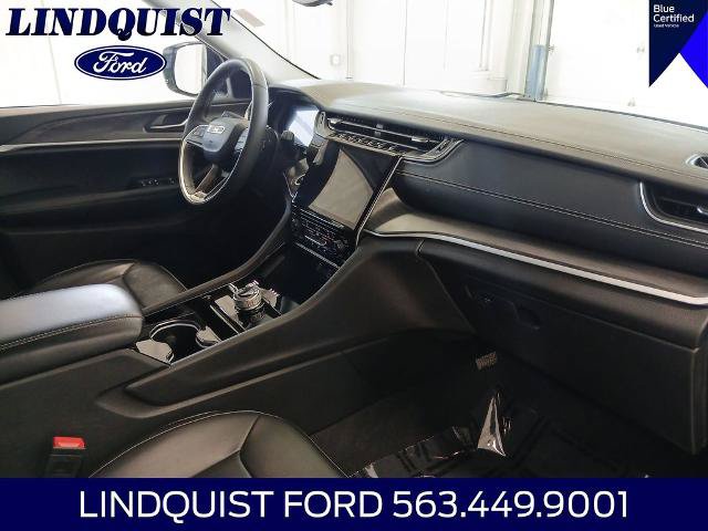 Used 2023 Jeep Grand Cherokee L Limited AWD/4WD image 17