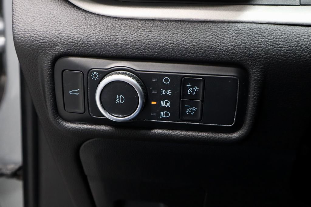 Certified 2023 Ford Explorer XLT w/ Equipment Group 202A image 28