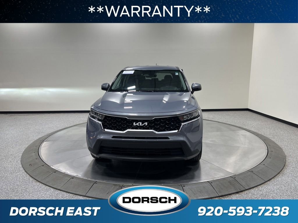 Used 2022 Kia Sorento LX AWD/4WD image 3
