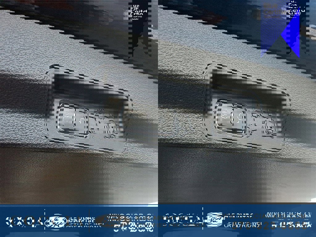 Certified 2020 Ford Explorer XLT w/ Equipment Group 202A image 28