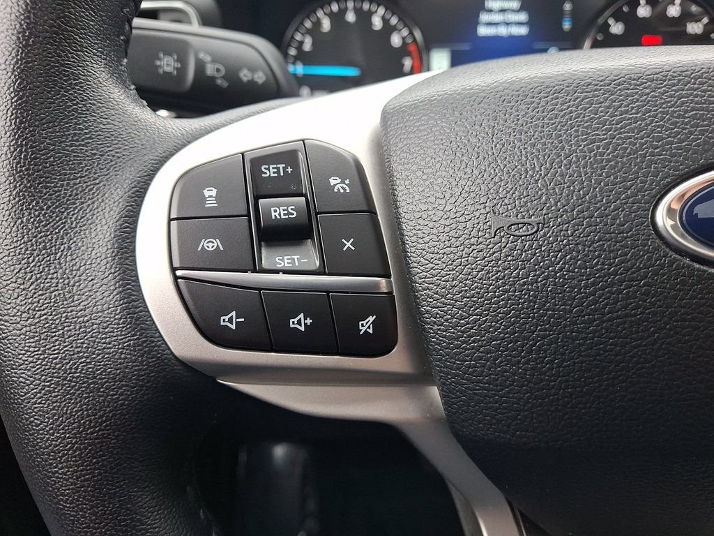 Certified 2023 Ford Explorer XLT w/ Equipment Group 202A AWD/4WD image 23