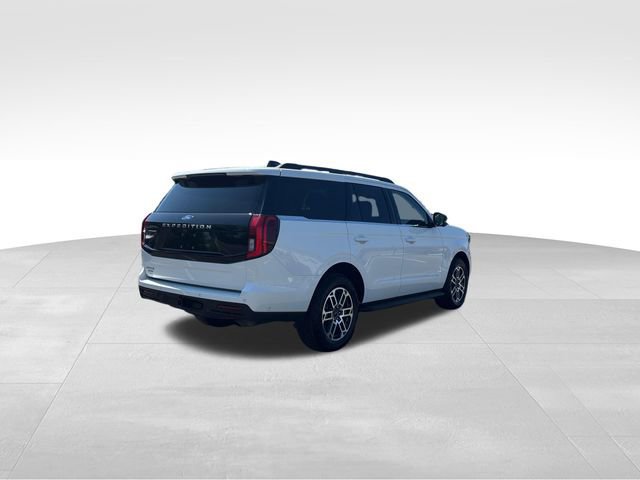 Certified 2025 Ford Expedition Active image 4