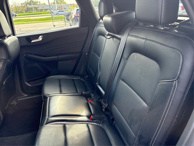 Certified 2025 Ford Escape Platinum AWD/4WD image 10