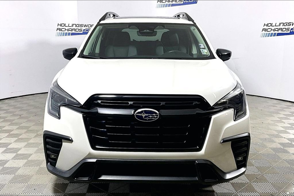 Used 2024 Subaru Ascent Onyx Edition AWD/4WD image 2