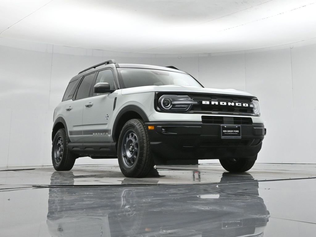 Certified 2024 Ford Bronco Sport Outer Banks w/ Tech Package image 5