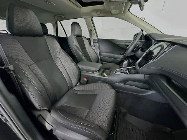 Used 2025 Subaru Outback Premium AWD/4WD image 15