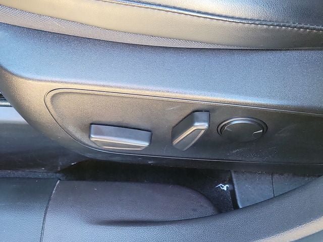 Certified 2023 Ford Escape ST-Line w/ Tech Pack #1 AWD/4WD image 6